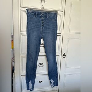 Hollister ultra high rise crop Jean leggings (1)